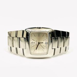 ❌SOLD❌ GUCCI 8500L 7 Jewels Gray Dial Stainless Steel Date Women’s Watch